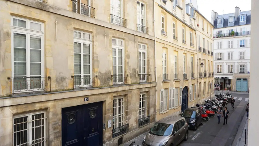 Place des Vosges - Studio - Paris 3 — отель в Париже, Франция