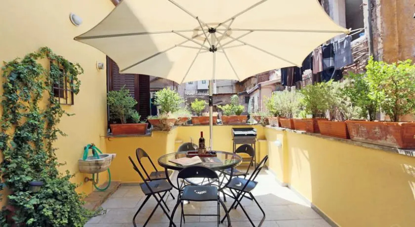 Trastevere Terrace Apartment — отель в Риме, Италия
