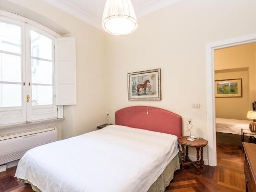 Цены на Locazione turistica Vatican Luxury Apt в Риме