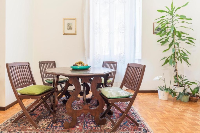 Flower'S Market Apartment - Charme Homes — отель с удобствами в Риме