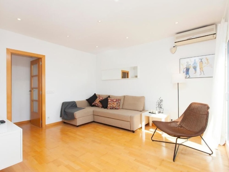 RentBCN Rambla Catalunya Apartment — забронировать отель в Барселоне