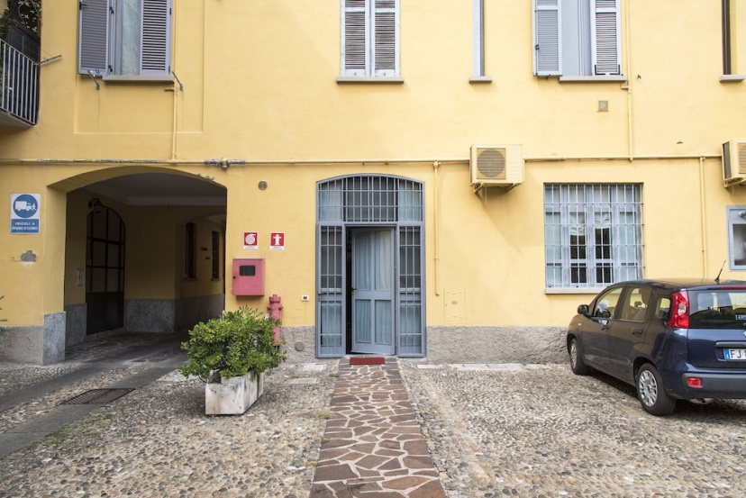 Welcoming Place in Ticinese/Darsena District — забронировать отель в Милане