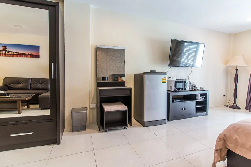 Baku Guesthouse — отель с удобствами в Паттайе