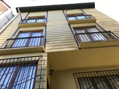 Цены на Nina's Guest House в Батуми