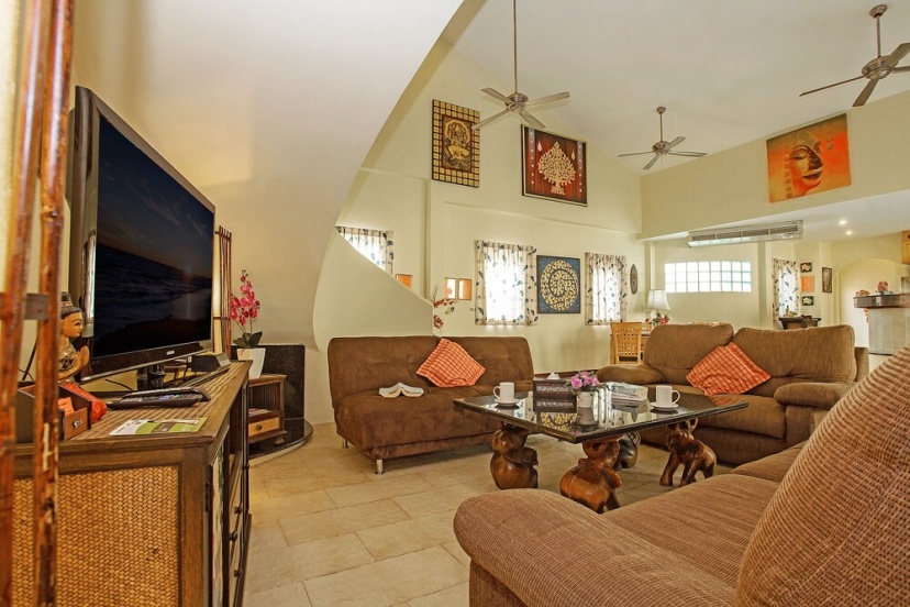 Цены на Nai Mueang Far Villa with 4 bedroom в Паттайе