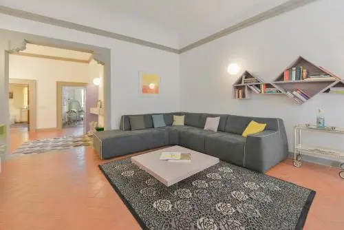 Artemisia Halldis Apartments — комфортный отель в Флоренции
