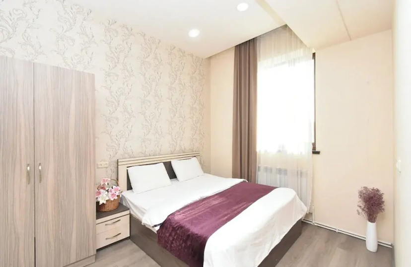 2 bedroom apartment on Teryan street — отель с удобным расположением в Ереван