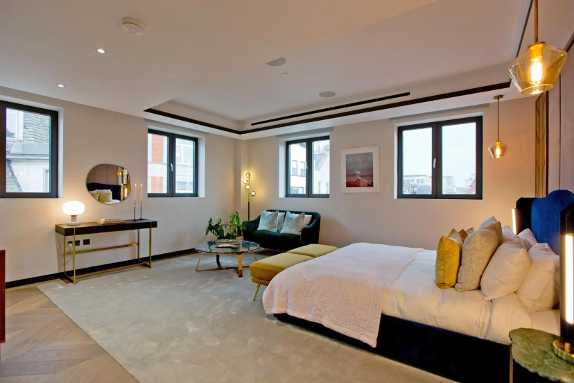 3-bed Rooftop Penthouse — забронировать отель в Лондоне