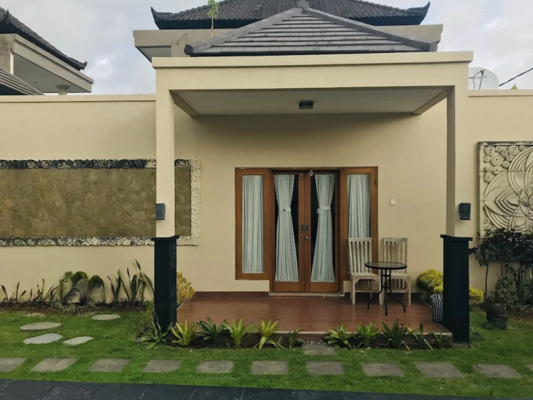 Homayoon Villa — забронировать отель в Убуде