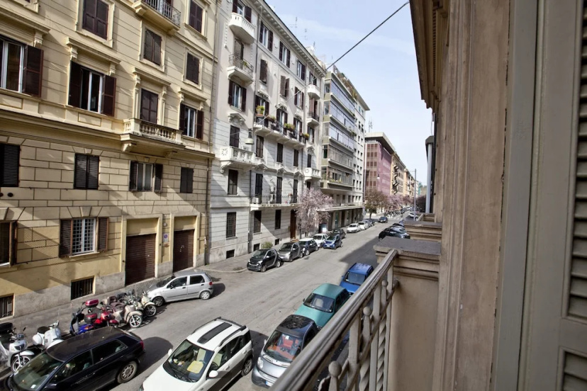 Prestigious Family Apt near St. Peter — отель с удобным расположением в Риме