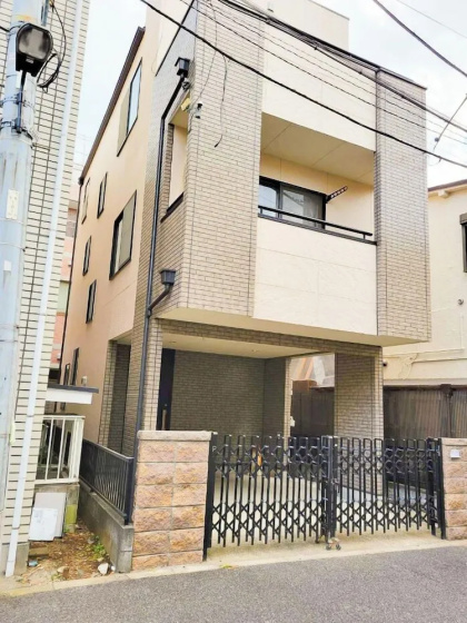 Higashi Nagasaki House — комфортный отель в Токио