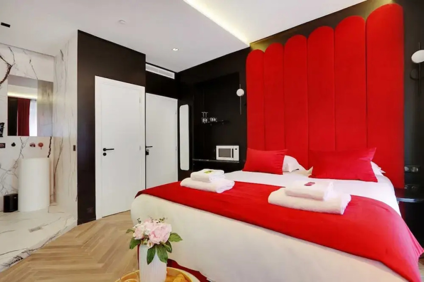 Luxurious Suite With AC Le Marais Beaubourg — отель в Париже, Франция