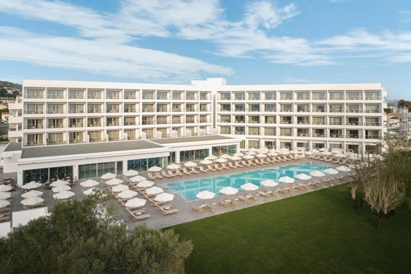 Сравните цены на Maris Grand Waterpark Resort в Протарас