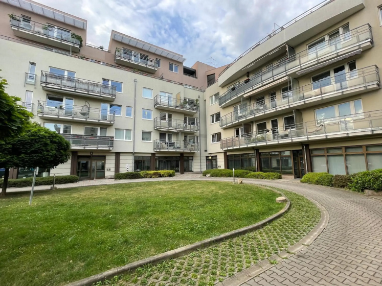 MONFas APARTMENT HOSTIVAR — комфортный отель в Праге