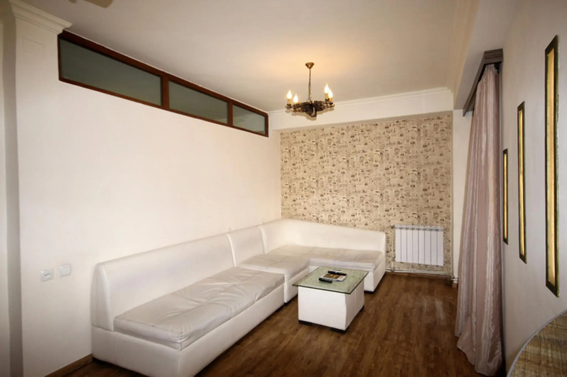 Rent Inn Yerevan (Рент Инн Ереван) на улице Сарьяна 40 — отель с удобным расположением в Ереван