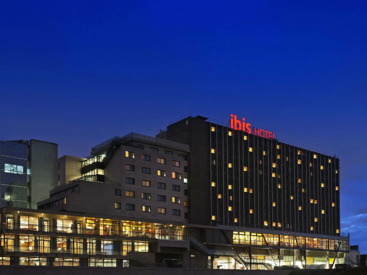 Ibis Paris 17 Clichy-Batignolles — отель в Париже для семейного отдыха