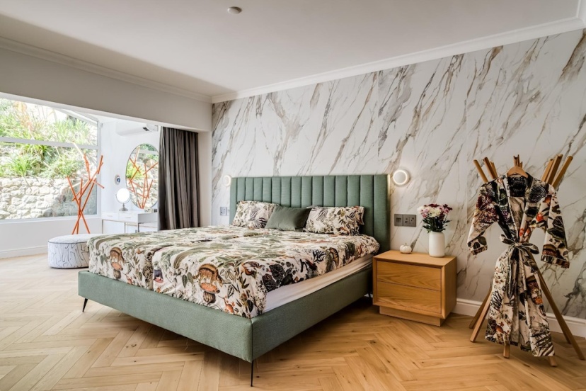 Camps Bay Villa w Pool Gym Studio Aqua Terra — комфортный отель в Кейптауне