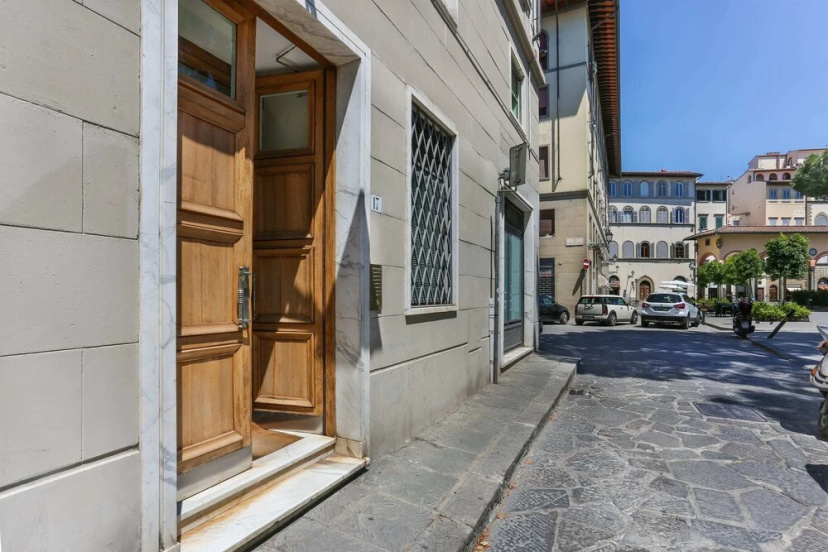 Buonarroti Apartment in Florence-hosted by Sweetstay — отель с удобствами в Флоренции