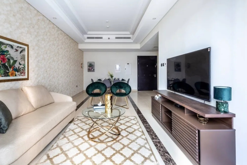 Цены на Sleek & Sophisticated 2BR With Study Within Downtown Dubai! в Дубае