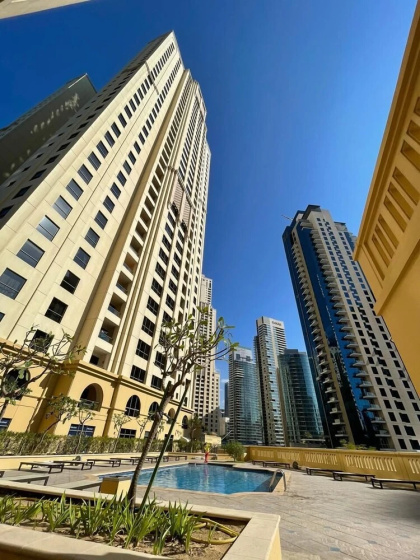 Incredible Stay at Spacious Jumeirah Beach Dubai — отель с удобным расположением в Дубае
