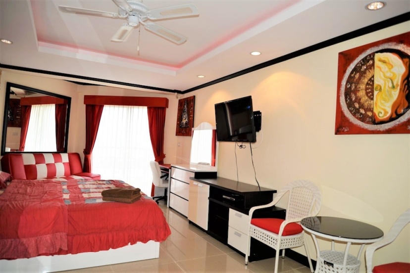 Sea Views at Jomtien Beach — отель с удобным расположением в Паттайе