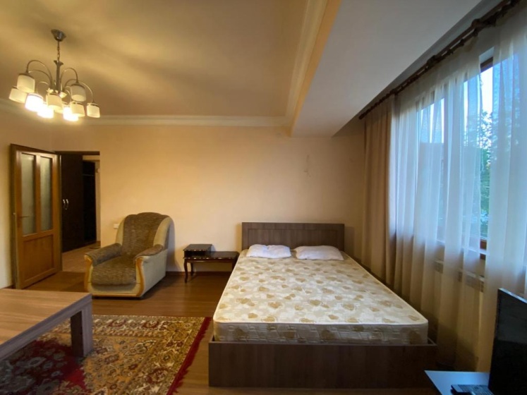 Tigran Mets Avenue, 1 bedroom New Renovated, Sunny apartment TG391 — отель с удобствами в Ереван