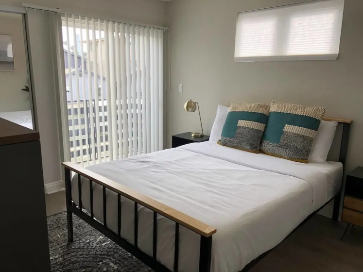Brand NEW Modern Luxury 3bdr Townhome In Silver Lake 3 — отель в Лос-Анджелесе, Соединенные Штаты Америки