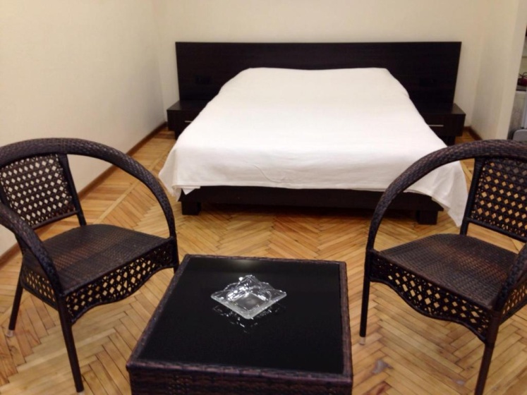 Yerevan Center Studio Apartment — забронировать отель в Ереван