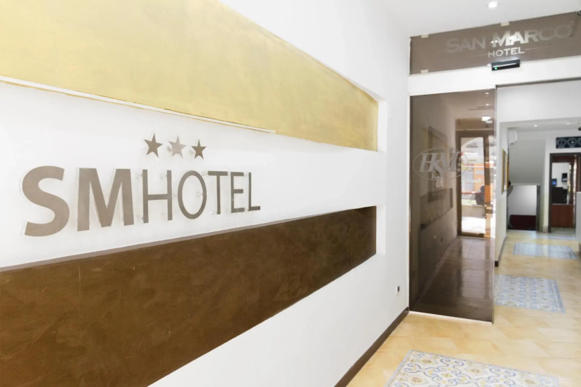Hotel San Marco — отель рядом с интересными местами в Неаполе