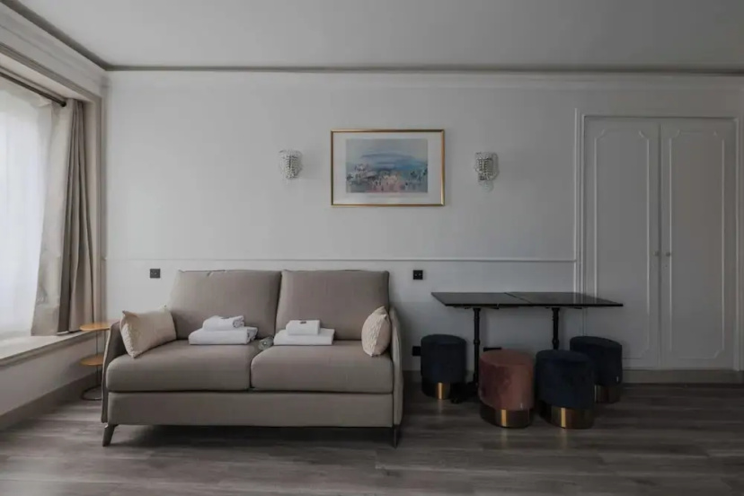 Charming Apartment - 1br/4p - Plaine-de-monceau — отель с удобным расположением в Париже