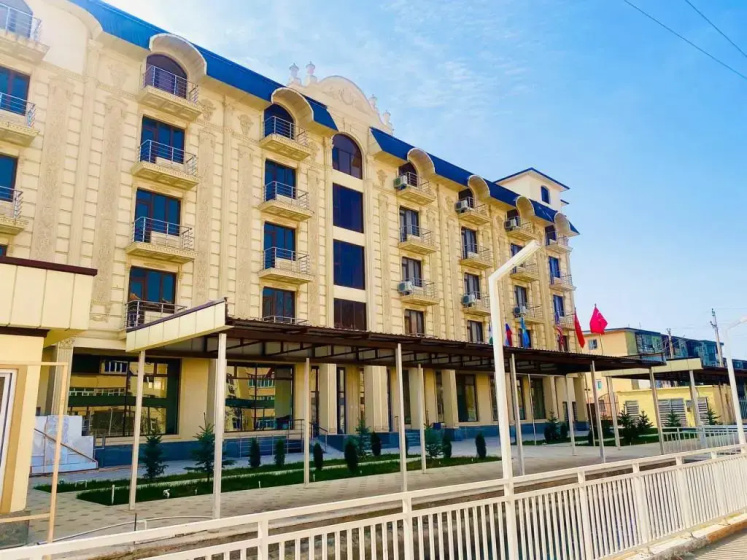 Humo Plaza Hotel — отель с удобствами в Фергана