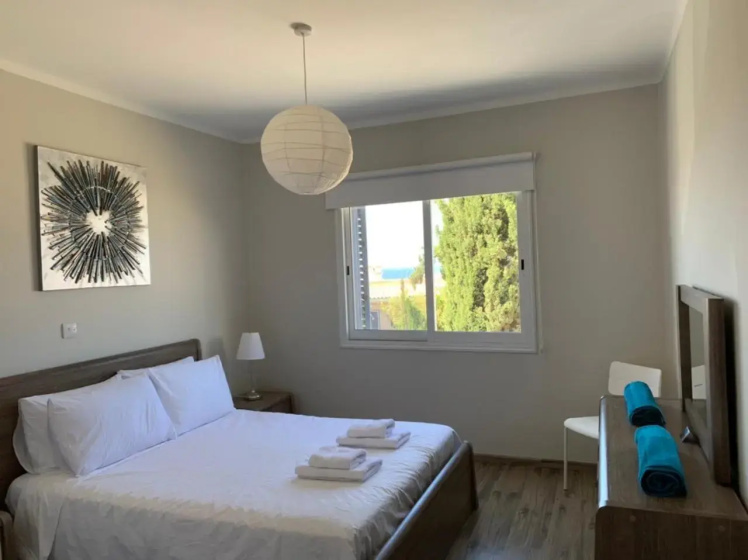 Modern and stylish 1 bedroom apartment in King's Palace — отель с удобным расположением в Пафос