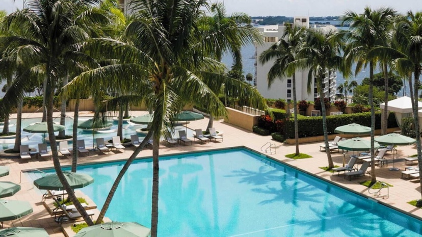 Цены на Suite - City View at Four Seasons Miami в Майами