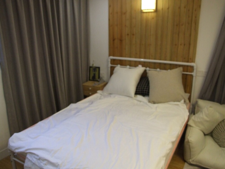 Hard Candy Apartment No.24 — забронировать отель в Шанхае