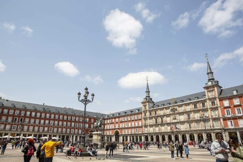 Cozy 1bed in Madrid City Center - 2 min Walk From Plaza Mayor — отель с удобным расположением в Мадриде