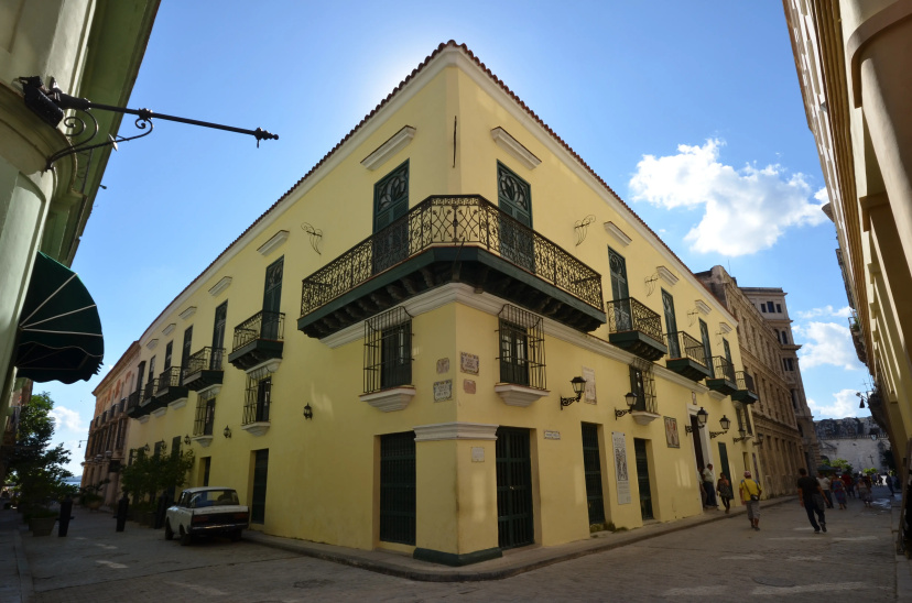 Hostal Valencia — отель с удобствами в Гавана