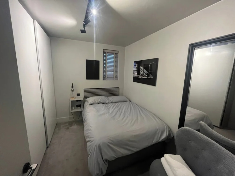 Цены на Apartment - Sleeps 4 - Parking - Near Station в Лондоне