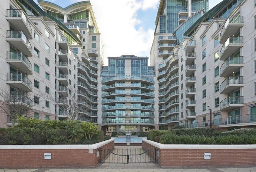 Uber London Riverside — отель в Лондоне, Соединенное Королевство