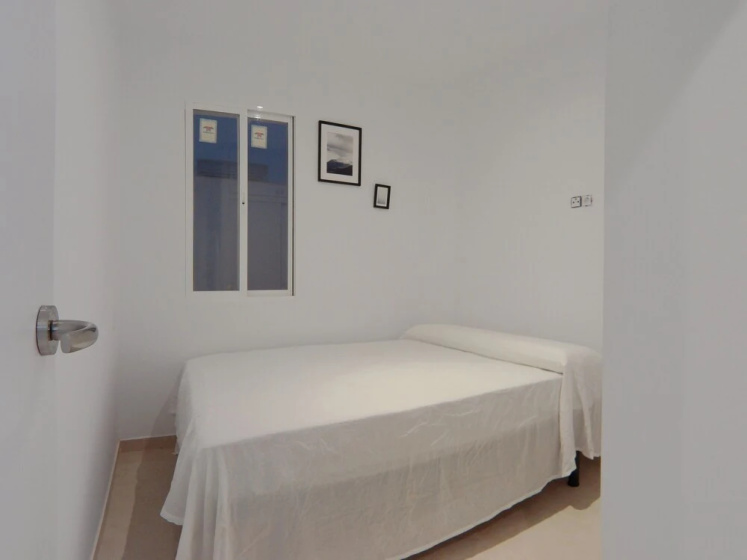 Apartamento interior en bajos cercano al parque Olof Palme AP2 — комфортный отель в Мадриде