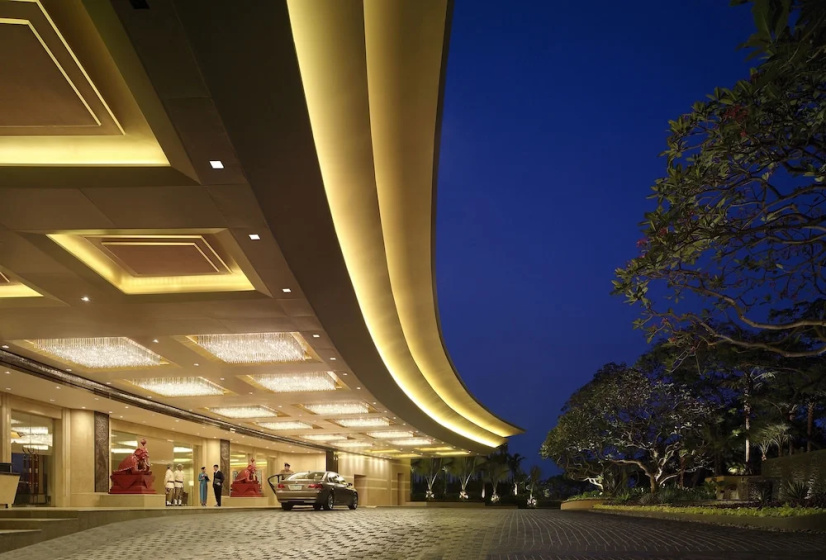 Shangri-La Hotel Bangkok, Serviced Apartments — комфортный отель в Бангкоке