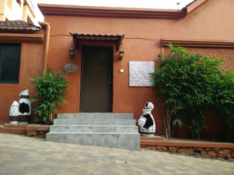 Цены на Villa No: 214, Dr.Wade's Villa. в Мумбаи