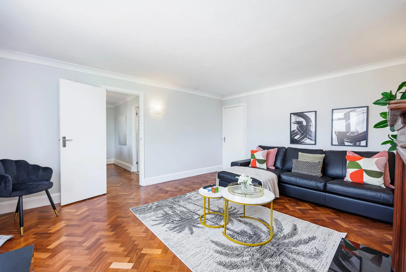 Convenient and Stylish 2-bed Apartment in Croydon — отель с удобным расположением в Лондоне