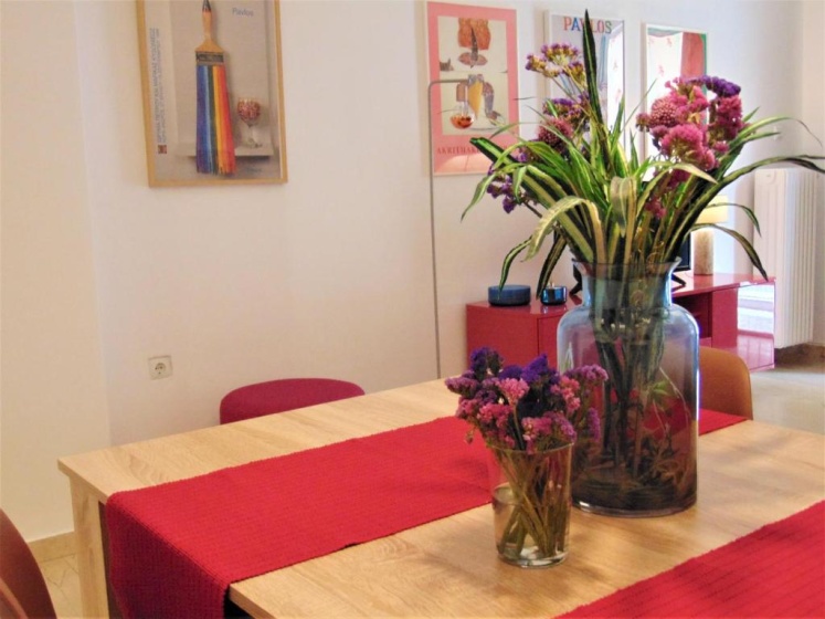 Athenian Apartment — забронировать отель в Афины