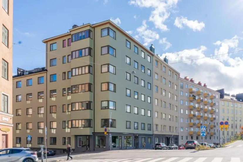 Beautiful upper floor studio in Kallio — комфортный отель в Хельсинки