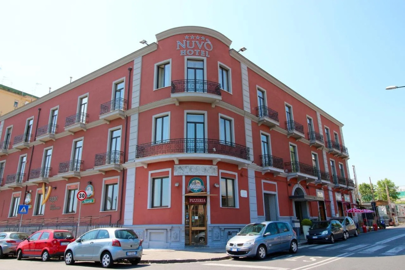 Hotel Nuvo — забронировать отель в Неаполе