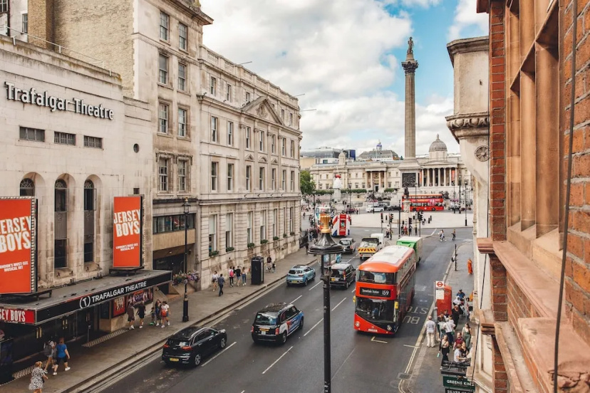 2 Bed Apartment Right on Trafalgar Square 3 — отель в Лондоне, Соединенное Королевство