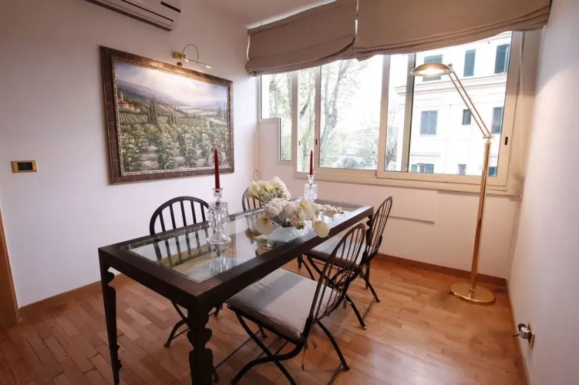 Sleep in Italy - SpanishSteps Apartments — отель с удобным расположением в Риме