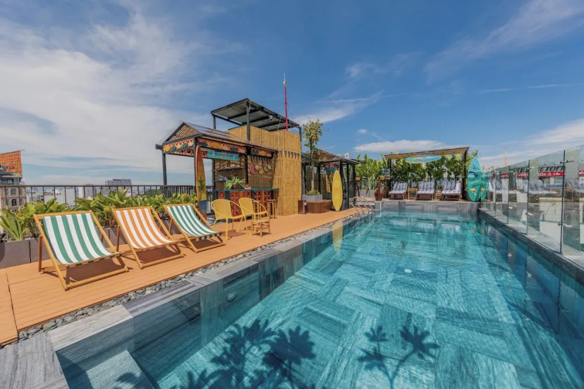 Сравните цены на Seahorse Signature Danang Hotel Haviland в Дананге