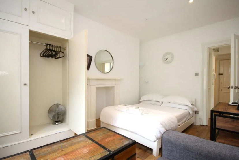 Cosy Central Soho City Studio Apartment — забронировать отель в Лондоне