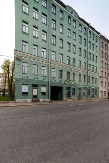В центре на улице Шкапина 22 — отель с удобствами в Санкт-Петербурге